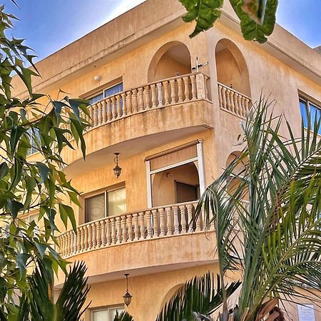 Teo Apartment Paphos Eksteriør billede
