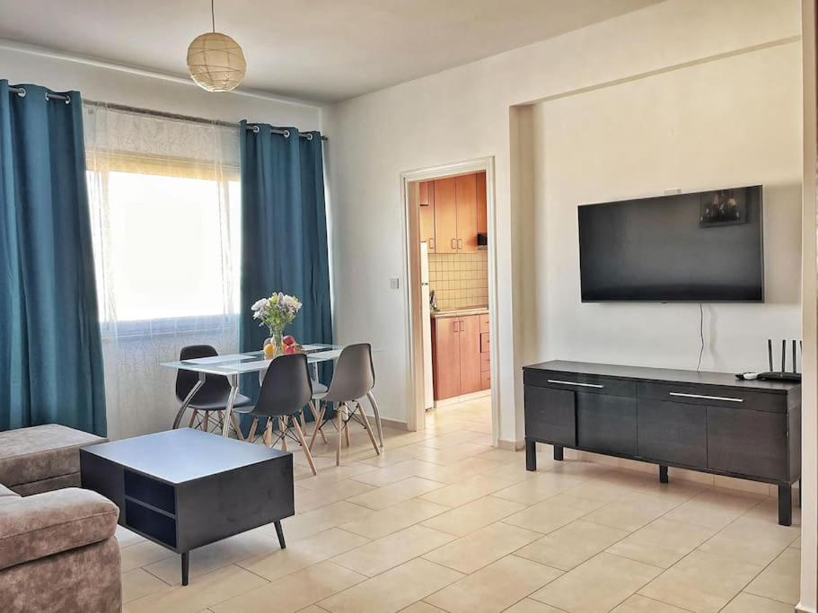 Teo Apartment Paphos Eksteriør billede