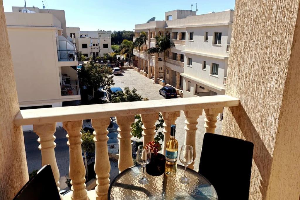 Teo Apartment Paphos Eksteriør billede