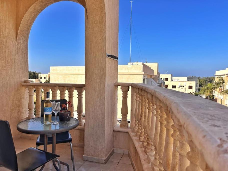Teo Apartment Paphos Eksteriør billede